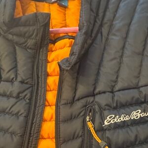 Eddie Bauer mens Puffer Jacket - Black with Orange Interior